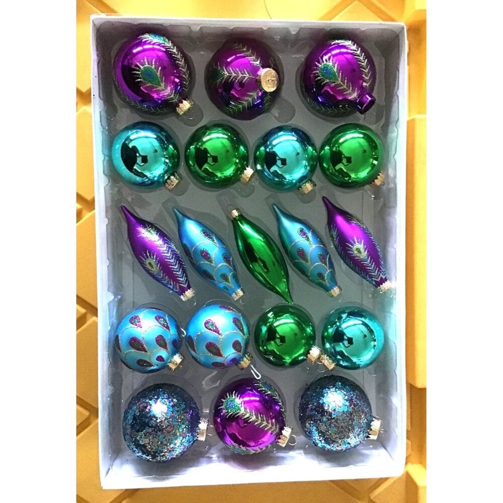 CELEBRATIONS STARBURST CHRISTMAS ORNAMENT SET QTY.19